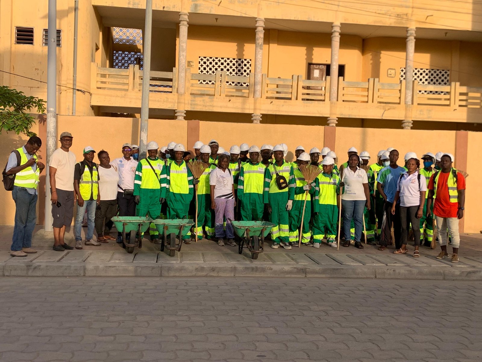 Le Raja, Leb services et la Sgds assainissent le centre Bakanja