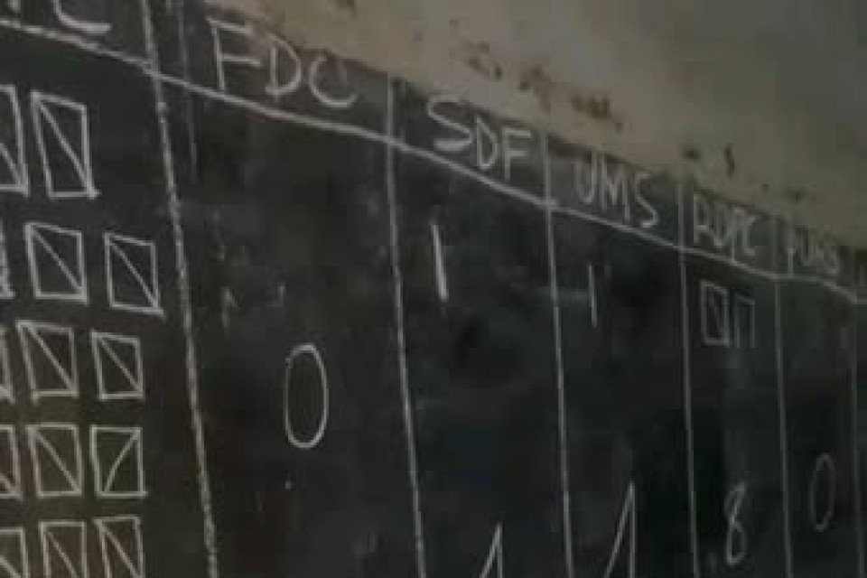 Le pays retient son souffle dans l’attente des résultats officiels