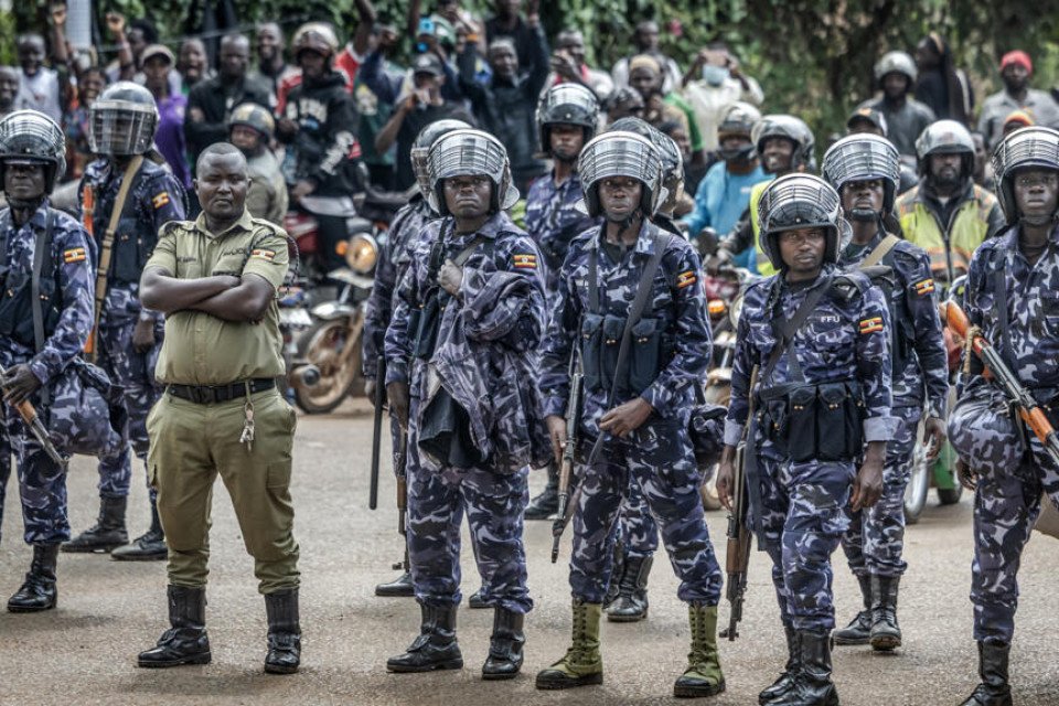 L'opposant Bobi Wine accuse le pouvoir de fraude et de répression