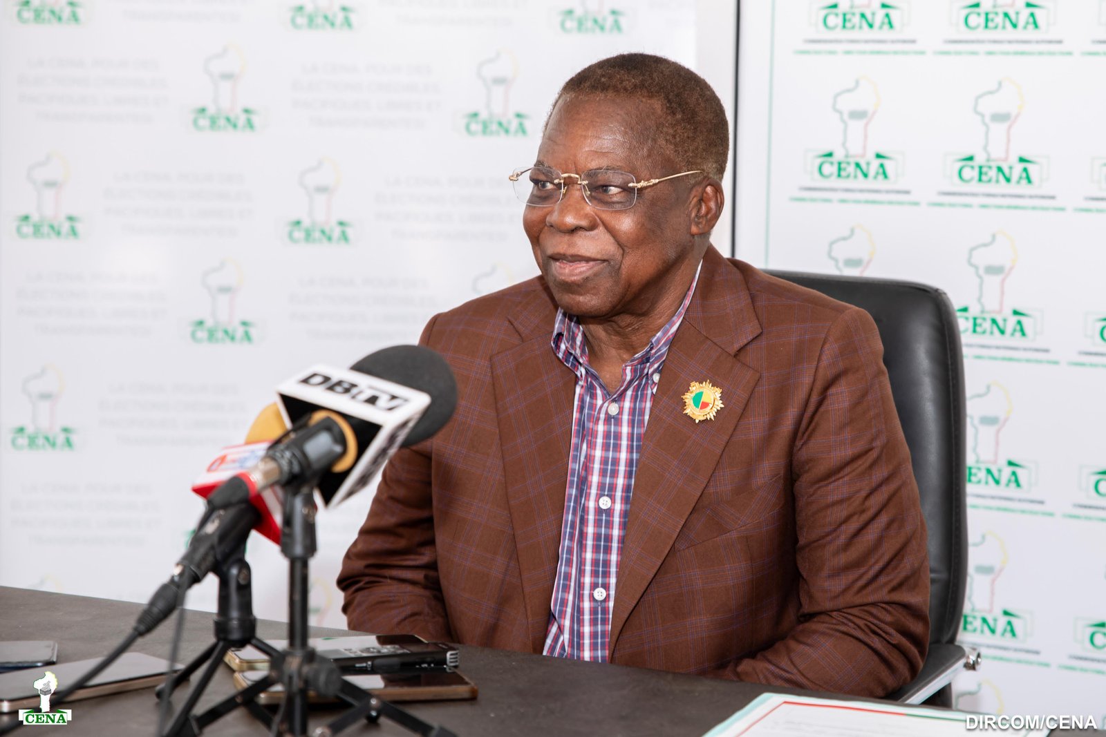 Le député Théophile M’PO tient désormais sa fiche de parrainage