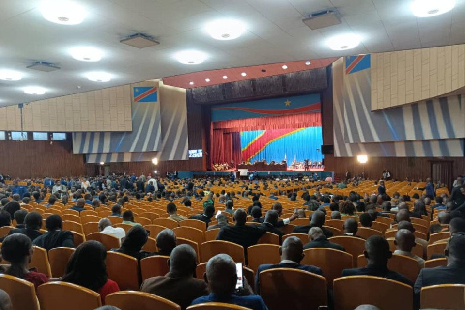 Le député Crispin Mbindule interpelle le gouvernement face à la recrudescence des groupes armés