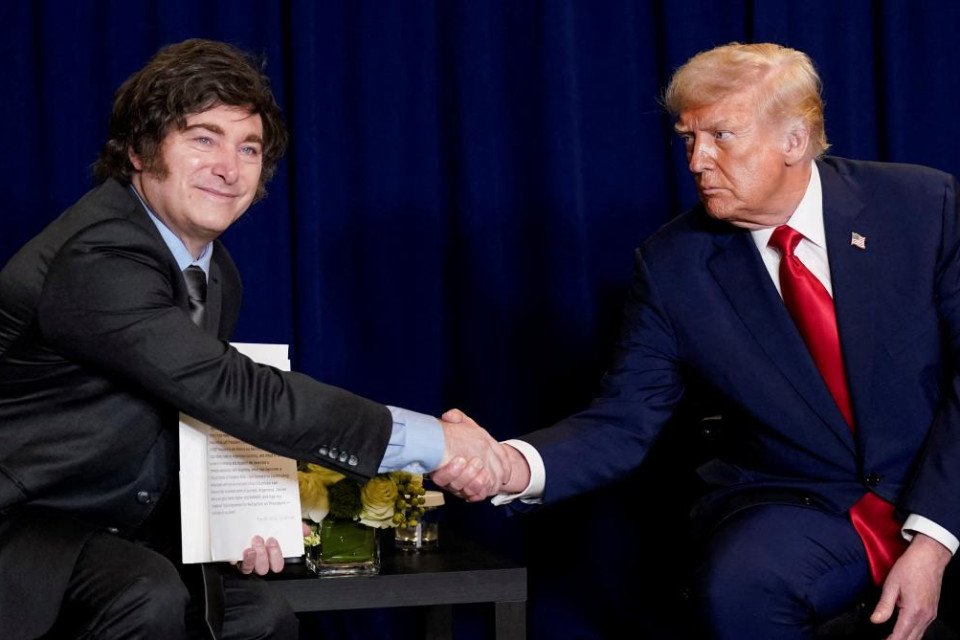 Trump conditionne son appui à Milei aux résultats des législatives