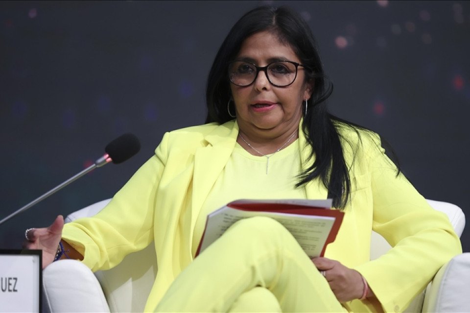 Delcy Rodríguez prête serment comme présidente par intérim après l’arrestation de Maduro